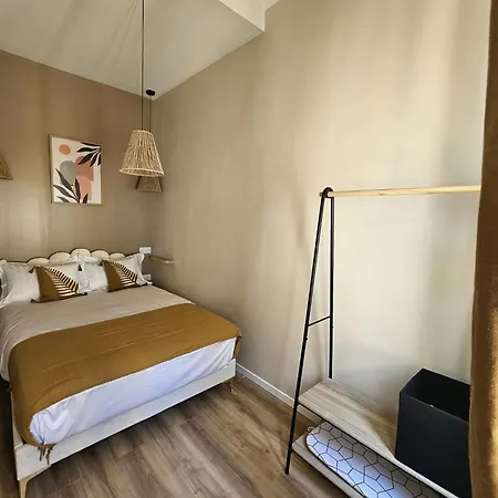 Azura Apartman